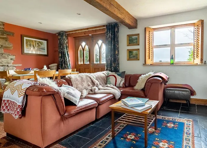 High Trees Byre - Two Bed Cottage With Log Burner & Incredible Views